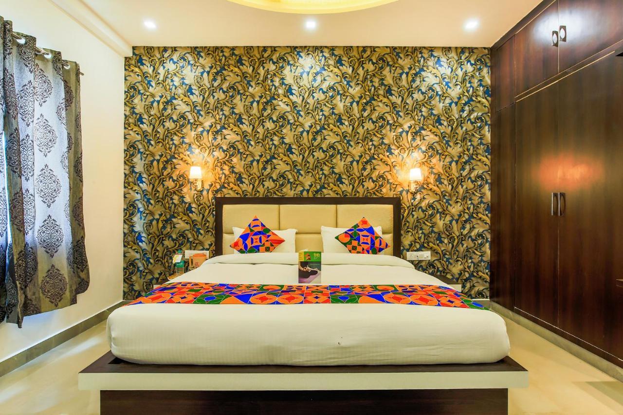 Fabhotel Star Of Taj Restobar Fatehabad Road Agra  Exterior photo