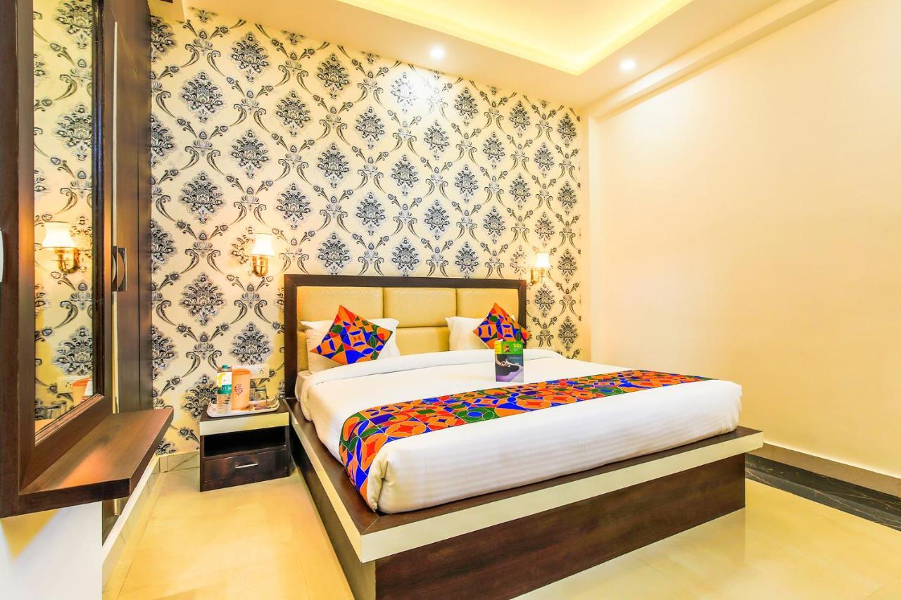 Fabhotel Star Of Taj Restobar Fatehabad Road Agra  Exterior photo